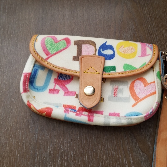 Dooney & Bourke Handbags - Dooney & Bourke wristlet